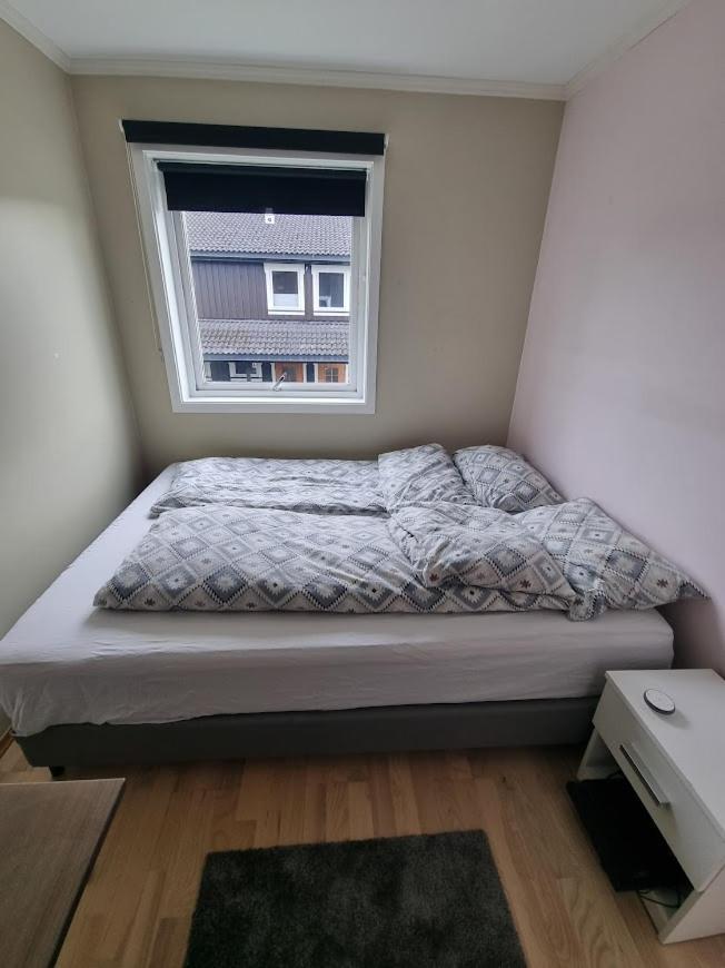 Private Guest Room In Cozy Apartment Тронхейм Экстерьер фото